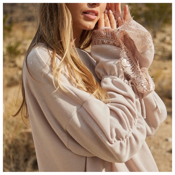 18 Boho Fabulous Lace Cuff Ruffled Long Sleeve - Picture 5 of 8